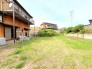 ～広い庭～
住まいのすぐそばに広がる開放的な芝庭は、心穏やかな時間を育み、暮らしにゆとりと彩りを添えてくれる心地よい余白として日々の風景を豊かに彩ります
