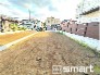 1号棟 ～閑静な住宅街の立地～
・周辺は閑静な住宅街となっておりますので、静かな暮らしをご実現いただけます。
・前面道路の交通量も多くないので、小さなお子様がいるご家庭でもご安心ですね。

