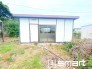 日常から少し距離を置いた静かな時間が流れる、敷地内に佇むシンプルな小屋付きの空間が暮らしに彩りを添えます
