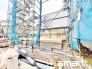 ～ベタ基礎でしっかりとした土台～
・コンクリートの中に鉄筋を配し強度を高めた「ベタ基礎」を採用。
・しっかりとした土台を造ったうえで、その上に建物が築造されていきます。
(１号棟)