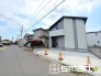 ～閑静な住宅街の立地～
・周辺は閑静な住宅街となっておりますので、静かな暮らしをご実現いただけます。
・前面道路の交通量も多くないので、小さなお子様がいるご家庭でもご安心ですね。
