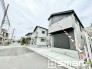 ～閑静な住宅街の立地～
・周辺は閑静な住宅街となっておりますので、静かな暮らしをご実現いただけます。
・前面道路の交通量も多くないので、小さなお子様がいるご家庭でもご安心ですね。（１号棟）
