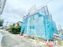 ～閑静な住宅街の立地～
・周辺は閑静な住宅街となっておりますので、静かな暮らしをご実現いただけます。
・前面道路の交通量も多くないので、小さなお子様がいるご家庭でもご安心ですね。
