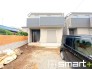 ～閑静な住宅街の立地～
・周辺は閑静な住宅街となっておりますので、静かな暮らしをご実現いただけます。
・前面道路の交通量も多くないので、小さなお子様がいるご家庭でもご安心ですね。
(Ａ号棟)