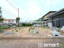～広々したお庭のある邸宅～
・余裕の敷地には広いお庭もご用意。
・ガーデニングや安らぎの空間として、倉庫を置いたりと様々な活用が可能です。
・人工芝の敷設などもお気軽にご相談くださいませ。
