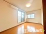 ～２面採光の明るいお部屋～
・洋室は２面採光とする事で穏やかな陽の入る明るい空間となっております。
・くつろぎのプライベート時間を明るい空間で穏やかにお過ごしいただけます。
