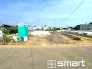 ～閑静な住宅街の立地～
・周辺は閑静な住宅街となっておりますので、静かな暮らしをご実現いただけます。
・前面道路の交通量も多くないので、小さなお子様がいるご家庭でもご安心ですね。
