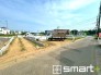 ～十分な広さのある前面道路～
・前面道路は約４ｍございますので、お車でのすれ違いも可能で余計なストレスがかかりません。
・日々お車での移動が多い方には大切なポイントですね。
