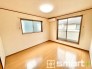 ～２面採光の明るいお部屋～
・洋室は２面採光とする事で穏やかな陽の入る明るい空間となっております。
・くつろぎのプライベート時間を明るい空間で穏やかにお過ごしいただけます。
