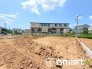 ～閑静な住宅街の立地～
・周辺は閑静な住宅街となっておりますので、静かな暮らしをご実現いただけます。
・前面道路の交通量も多くないので、小さなお子様がいるご家庭でもご安心ですね。

