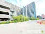 ～堂々とした大型のマンション～
・総戸数の多い大型のマンションですので、外観の迫力もあり誇りに思えるようなお住まいとなっております。
・ぜひ現地でご体感くださいませ。
