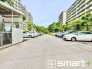 ～便利な平面駐車場～
・広い敷地を活かした平面式の駐車場。車の出し入れが楽で利便性に優れます。
・空き状況などもお気軽にお問い合わせくださいませ。
