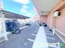 ～敷地内にバイク置き場もございます～
・もちろんですがバイク置き場もございますので、バイクをご利用の方もご安心くださいませ。
・ご内覧の際はぜひ共用部も併せてご確認ください。
