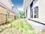 ～お庭もある余裕の敷地～
・広々した敷地にはお庭もご用意。お庭があるだけで余裕を感じますね。
・防草シートや人工芝の敷設などのオプションもお気軽にご相談くださいませ。
