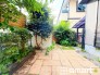 ～お庭もある余裕の敷地～
・広々した敷地にはお庭もご用意。お庭があるだけで余裕を感じますね。
・防草シートや人工芝の敷設などのオプションもお気軽にご相談くださいませ。
