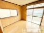 ～２面採光の明るいお部屋～
・洋室は２面採光とする事で穏やかな陽の入る明るい空間となっております。
・くつろぎのプライベート時間を明るい空間で穏やかにお過ごしいただけます。
