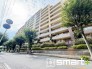 ～堂々とした大型のマンション～
・総戸数の多い大型のマンションですので、外観の迫力もあり誇りに思えるようなお住まいとなっております。
・ぜひ現地でご体感くださいませ。
