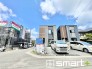 ～開放感ある角地のお住まい～
・２方向が空く事で開放感のある角地に位置しております。
・窮屈な感じが無く、ゆったりと暮らせるこの魅力をぜひ現地でご体感くださいませ。
(１号棟)