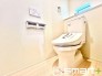 ～やはり便利なタンク式トイレ～
・最近はタンクレストイレもございますが、タンク式の場合は停電時もお水を流すことが可能。
・故障時なども比較的費用が安くなるなど、メリットが多くなります。

