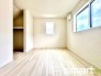 ～ウォークインクローゼットのあるお部屋～
・人気のウォークインクローゼットをご用意。季節物や趣味の道具などもスッキリと収納が可能です。
・最近流行りの収納術などもぜひご活用くださいませ。

