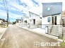 ～閑静な住宅街の立地～
・周辺は閑静な住宅街となっておりますので、静かな暮らしをご実現いただけます。
・前面道路の交通量も多くないので、小さなお子様がいるご家庭でもご安心ですね。
