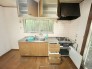 ～リビングを有効活用～
・キッチンは対面式ではなく壁側にございますので、お部屋の中の空間を有効活用できます。
・現地ではぜひ家具の配置などもイメージしながらご見学くださいませ。
