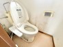 ～やはり便利なタンク式トイレ～
・最近はタンクレストイレもございますが、タンク式の場合は停電時もお水を流すことが可能。
・故障時なども比較的費用が安くなるなど、メリットが多くなります。
