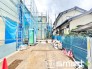 ～閑静な住宅街の立地～
・周辺は閑静な住宅街となっておりますので、静かな暮らしをご実現いただけます。
・前面道路の交通量も多くないので、小さなお子様がいるご家庭でもご安心ですね。
