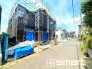 ～閑静な住宅街の立地～
・周辺は閑静な住宅街となっておりますので、静かな暮らしをご実現いただけます。
・前面道路の交通量も多くないので、小さなお子様がいるご家庭でもご安心ですね。
