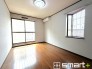 ～２面採光の明るいお部屋～
・洋室は２面採光とする事で穏やかな陽の入る明るい空間となっております。
・くつろぎのプライベート時間を明るい空間で穏やかにお過ごしいただけます。
