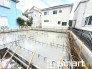 ～ベタ基礎でしっかりとした土台～
・コンクリートの中に鉄筋を配し強度を高めた「ベタ基礎」を採用。
・しっかりとした土台を造ったうえで、その上に建物が築造されていきます。
