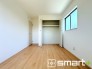 ～自然な風合いの洋室～
・ナチュラルな色彩で纏められた洋室は家具のコーディネートもしやすくなっております。
・どんな家具にするか考えるだけでも楽しくなってきますね。
