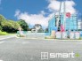1号棟 ～開放感ある角地のお住まい～
・２方向が空く事で開放感のある角地に位置しております。
・窮屈な感じが無く、ゆったりと暮らせるこの魅力をぜひ現地でご体感くださいませ。
