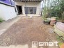 ～広々したお庭のある邸宅～
・余裕の敷地には広いお庭もご用意。
・ガーデニングや安らぎの空間として、倉庫を置いたりと様々な活用が可能です。
・人工芝の敷設などもお気軽にご相談くださいませ。
