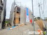 2号棟 ～ベタ基礎でしっかりとした土台～
・コンクリートの中に鉄筋を配し強度を高めた「ベタ基礎」を採用。
・しっかりとした土台を造ったうえで、その上に建物が築造されていきます。
