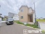 ～閑静な住宅街の立地～
・周辺は閑静な住宅街となっておりますので、静かな暮らしをご実現いただけます。
・前面道路の交通量も多くないので、小さなお子様がいるご家庭でもご安心ですね。（２号棟）

