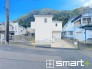 ～閑静な住宅街の立地～
・周辺は閑静な住宅街となっておりますので、静かな暮らしをご実現いただけます。
・前面道路の交通量も多くないので、小さなお子様がいるご家庭でもご安心ですね。
