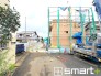 ～閑静な住宅街の立地～
・周辺は閑静な住宅街となっておりますので、静かな暮らしをご実現いただけます。
・前面道路の交通量も多くないので、小さなお子様がいるご家庭でもご安心ですね。
