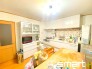 ～リビングを有効活用～
・キッチンは対面式ではなく壁側にございますので、お部屋の中の空間を有効活用できます。
・現地ではぜひ家具の配置などもイメージしながらご見学くださいませ。
