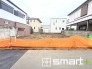 ～十分な広さのある前面道路～
・前面道路は約４ｍございますので、お車でのすれ違いも可能で余計なストレスがかかりません。
・日々お車での移動が多い方には大切なポイントですね。
