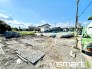 ～駐車場は３台分ご用意～
・駐車場は３台分ございますので、車通勤の方や複数台お持ちの方にもお勧めのお住まいです。
・ご来客の際も安心の余裕の敷地です。
