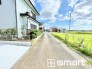 ～周辺環境もご案内いたします～
・建物自体ももちろん大切ですが、暮らしていく上でとても大切な周辺環境。
・ご見学時に周辺環境も併せてご案内させていただきますので、お気軽にご相談ください。
(１号棟)