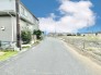 ～十分な広さのある前面道路～
・前面道路は約6ｍございますので、お車でのすれ違いも楽々で余計なストレスがかかりません。
・日々お車での移動が多い方には大切なポイントですね。
