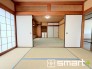 ～「離れ間」仕様の間取り～
・１階和室はリビングに接しず離れ間となっておりますので、独立した居室としてご利用可能。
・ご家族が多いご家庭でもプライバシーを守る事ができます。
