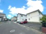 ～十分な広さのある前面道路～
・前面道路は約6ｍございますので、お車でのすれ違いも楽々で余計なストレスがかかりません。
・日々お車での移動が多い方には大切なポイントですね。
