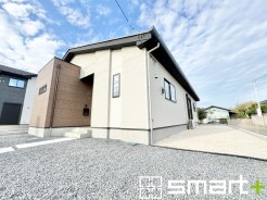 ~今人気の「平屋」プラン~
・バリアフリー性に優れ、ワンフロアで完結出来る事から人気が高まっている「平屋」プラン。
・ぜひ一度ご見学いただき、その魅力をご体感くださいませ。