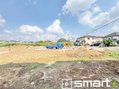 ~完成物件もご案内可能~
・ご案内時には実際の立地に加え、同メーカー・同仕様の完成物件もご案内可能です。
・ぜひ現地と建物をご覧いただき、具体的にイメージしてみてくださいませ。