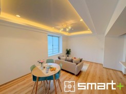 ~折り上げ天井のあるLDK~
・一部天井を高くする折り上げ天井を配する事で縦への空間が生まれ、開放感のある広々とした仕様に。
・ぜひ現地でその魅力をご体感くださいませ。