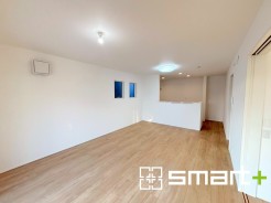 ・穏やかな陽だまりに包まれる居心地の良いLDKは、ご家族が自然と集まる憩いのスペースに。
・柔らかみのあるナチュラルカラーで、家具やカーテンの色も選びやすいです。