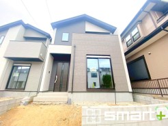 ~完成物件もご案内可能~
・ご案内時には実際の立地に加え、同メーカー・同仕様の完成物件もご案内可能です。
・ぜひ現地と建物をご覧いただき、具体的にイメージしてみてくださいませ。